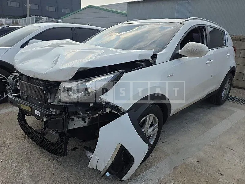 Photo 2 of 18: 2015 Kia Sportage, VIN KNAPB813BGK817326 — Korean insurance auction