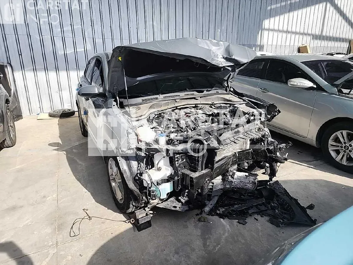 Photo 2 of 12: 2020 Hyundai Kona 1.6 — Korean insurance auction