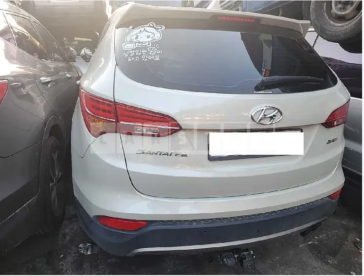 Photo 2 of 5: 2015 Hyundai Santa Fe, VIN KMHSW81UBFU409424 — Korean insurance auction