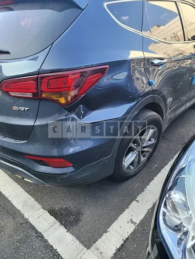 Photo 1 of 9: 2015 Hyundai Santa Fe DM — Korean insurance auction