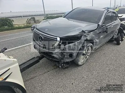 Photo 1 of 5: 2021 Mercedes-Benz EQC 400 4Matic — Korean insurance auction