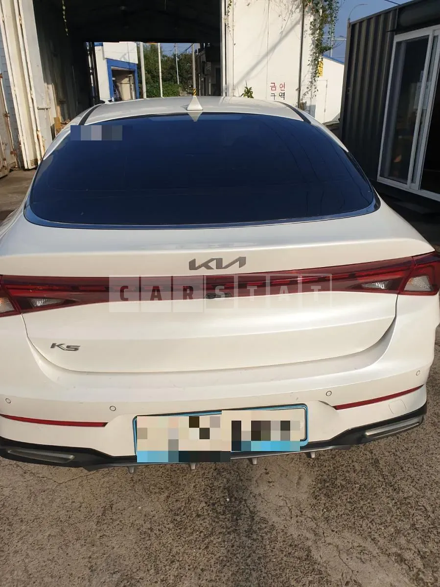 Photo 2 of 11: 2022 Kia K5 — Korean insurance auction