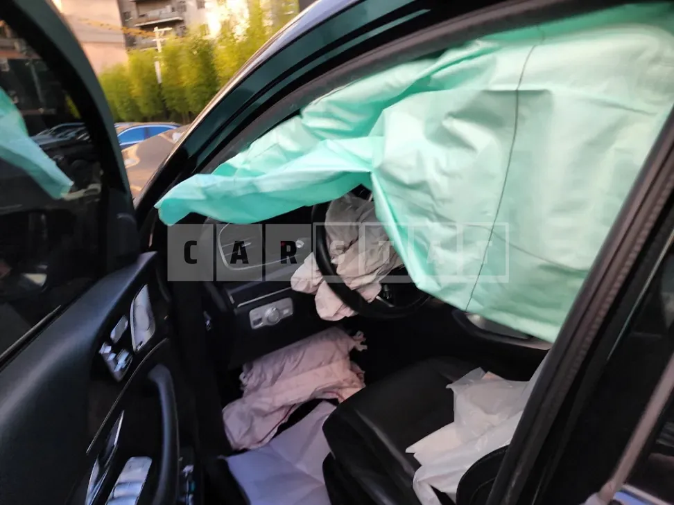 Photo 2 of 38: 2022 Mercedes-Benz GLE400 d 4Matic Coupe — Korean insurance auction