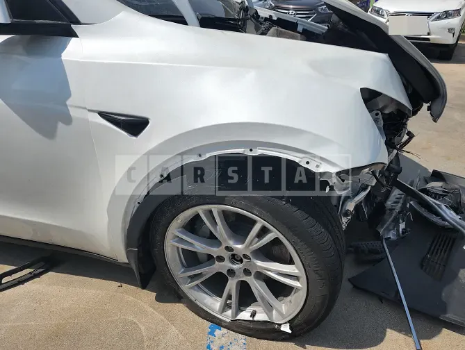 Photo 2 of 5: 2021 Tesla Model Y Long Range, VIN 5YJYGDEE4MF227256 — Korean insurance auction
