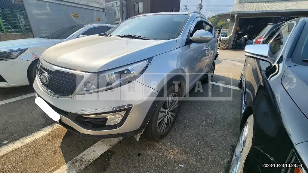Photo 2 of 12: 2015 Kia Sportage, VIN KNAPC813BFK731123 — Korean insurance auction