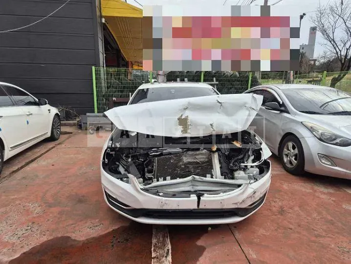 Photo 2 of 5: 2017 Volvo S60D3 — Korean insurance auction
