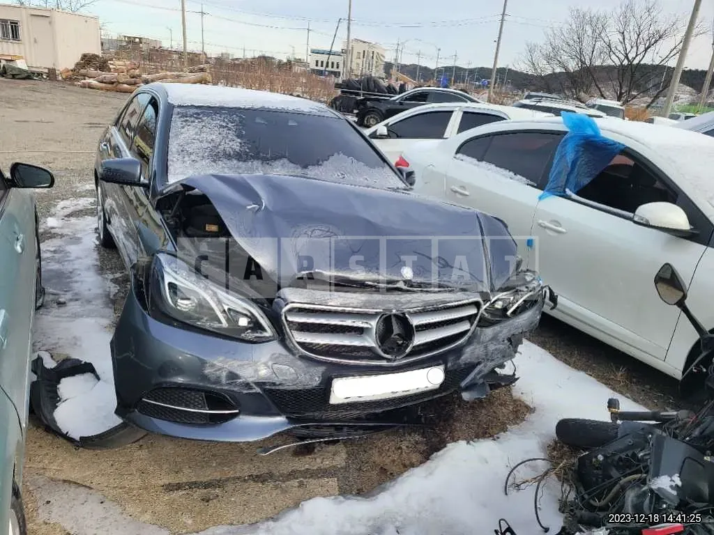 Photo 2 of 14: 2016 Mercedes-Benz E250 BlueTec 4Matic, VIN WDDHF9HB5GB196498 — Korean insurance auction