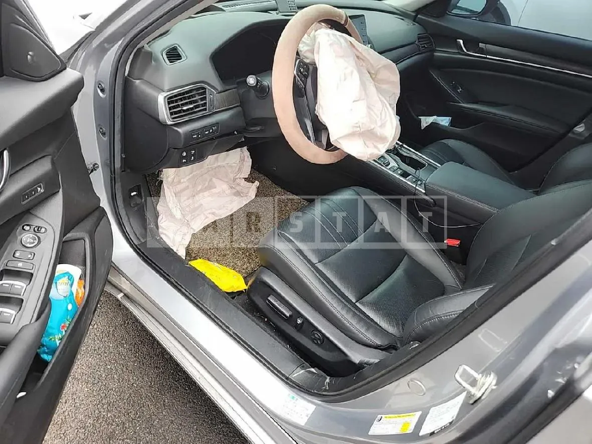 Photo 2 of 14: 2019 Honda Accord Hybrid, VIN 1HGCV3690KA512079 — Korean insurance auction
