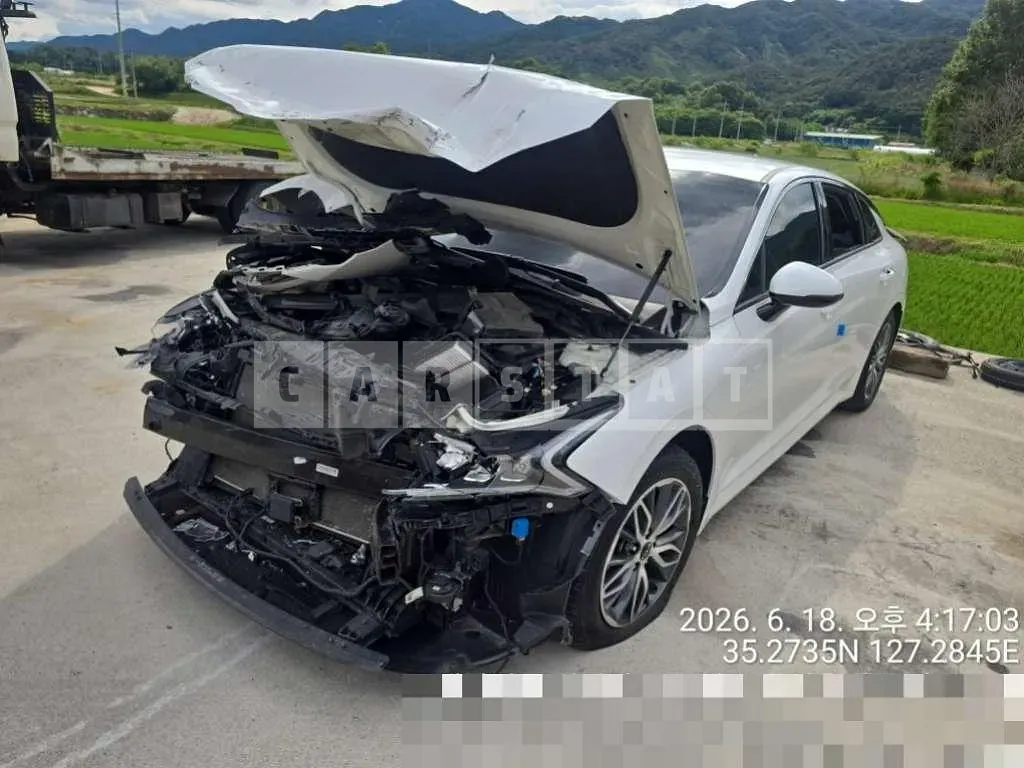 Photo 2 of 8: 2023 Kia K5 LPI 2.0 — Korean insurance auction