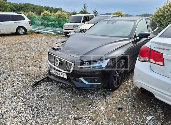 Photo 2 of 24: 2020 Volvo S60 T5 — Korean insurance auction