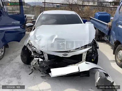 Photo 1 of 6: 2015 Kia K5, VIN KNAGN418BFA621366 — Korean insurance auction