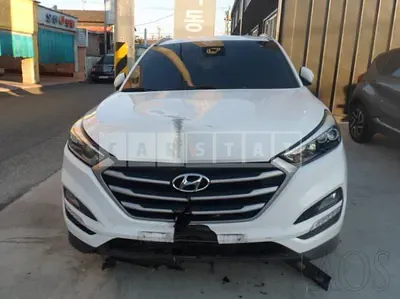 Photo 1 of 32: 2017 Hyundai Tucson, VIN KMHJ381ABHU326035 — Korean insurance auction