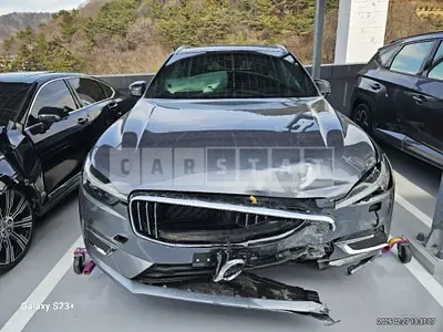 Photo 1 of 18: 2021 Volvo XC60B6 AWD — Korean insurance auction