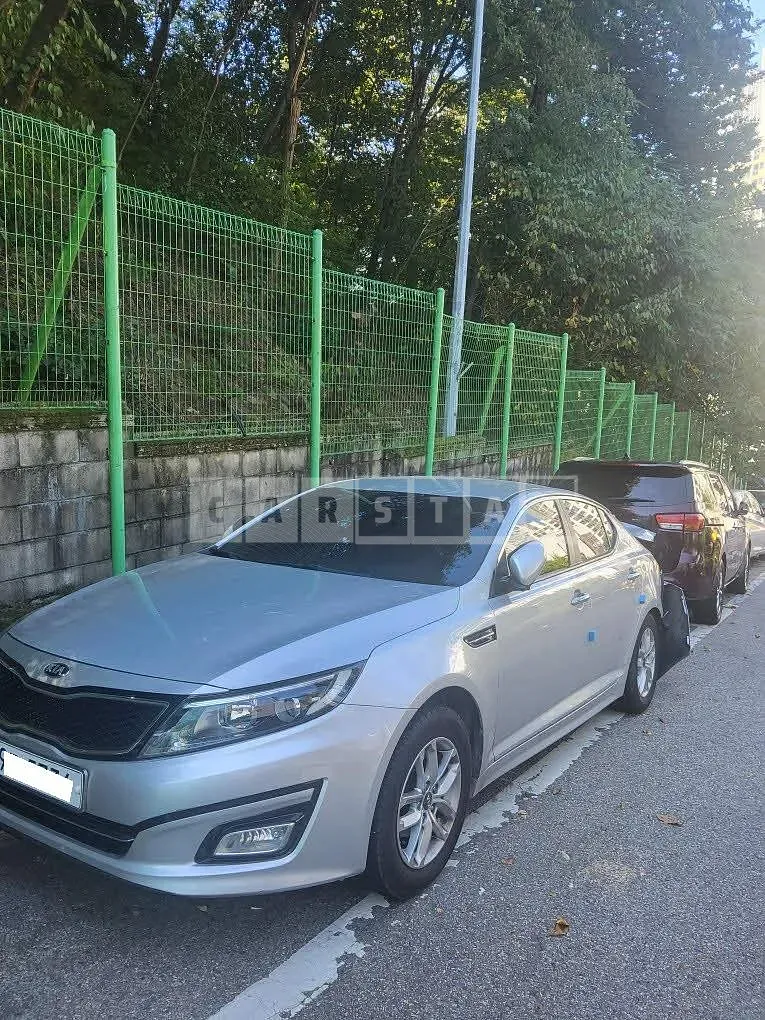 Photo 2 of 17: 2015 Kia K5, VIN KNAGN418BFA605178 — Korean insurance auction