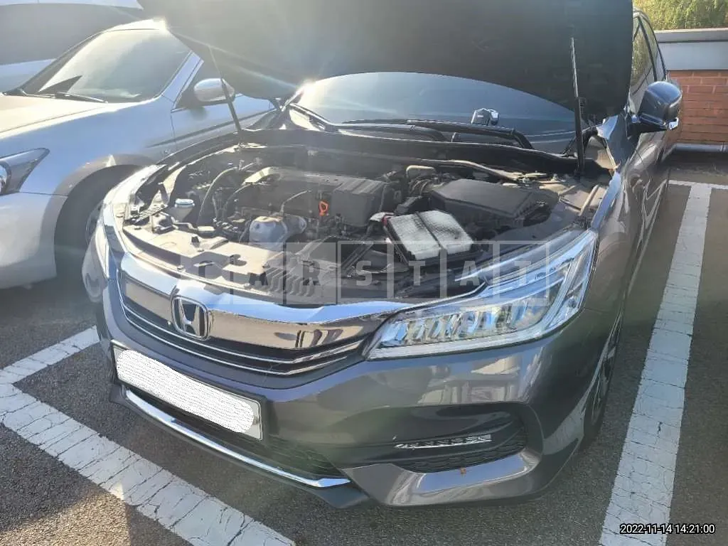 Photo 2 of 8: 2017 Honda Accord 2.4, VIN 1HGCR2680HA515827 — Korean insurance auction