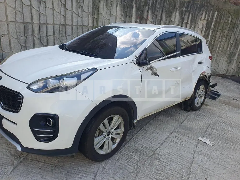 Photo 2 of 21: 2016 Kia Sportage, VIN KNAPM813BGK038206 — Korean insurance auction