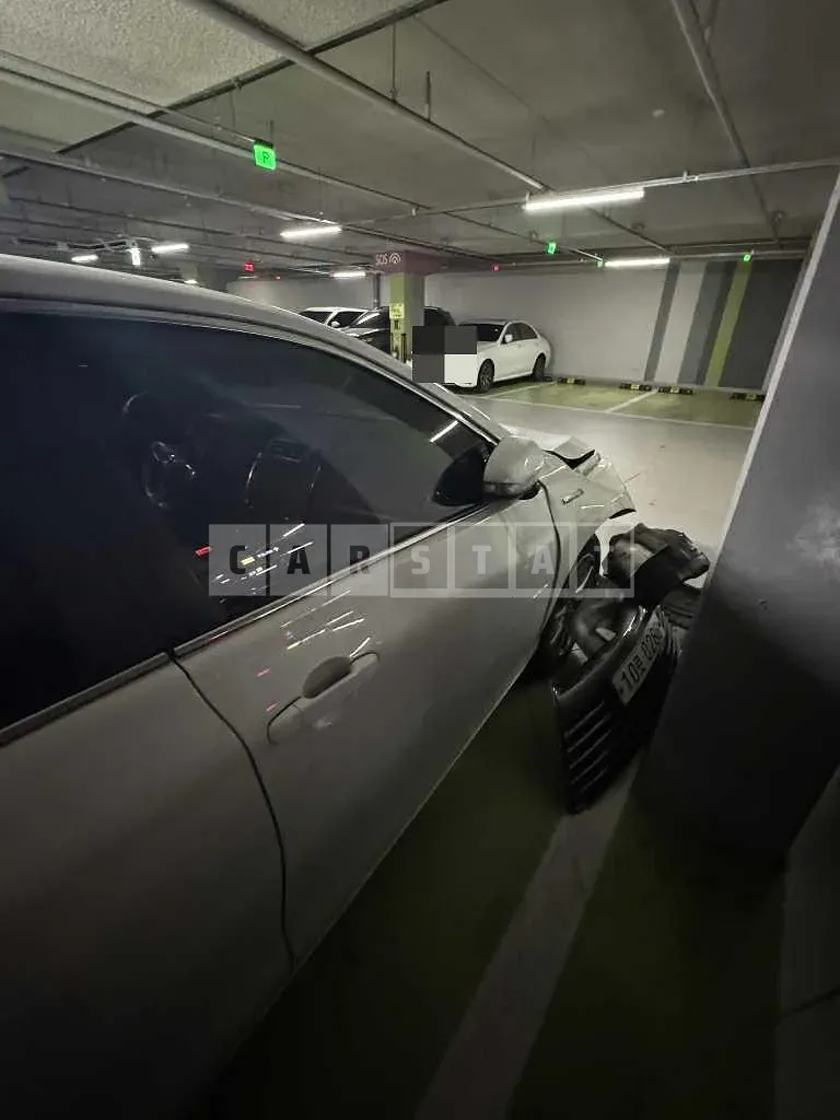 Photo 2 of 8: 2016 Toyota Camry Hybrid — Korean insurance auction