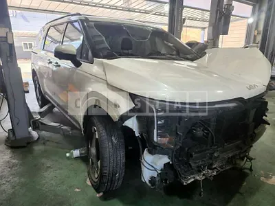 Photo 1 of 10: 2024 Kia Carnival Hybrid — Korean insurance auction