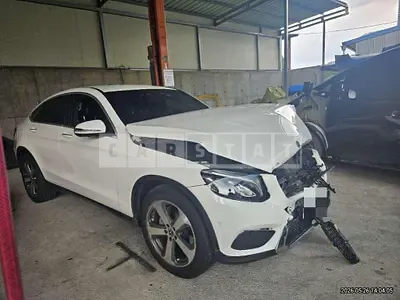 Photo 1 of 7: 2019 Mercedes-Benz GLC300 4Matic Coupe — Korean insurance auction