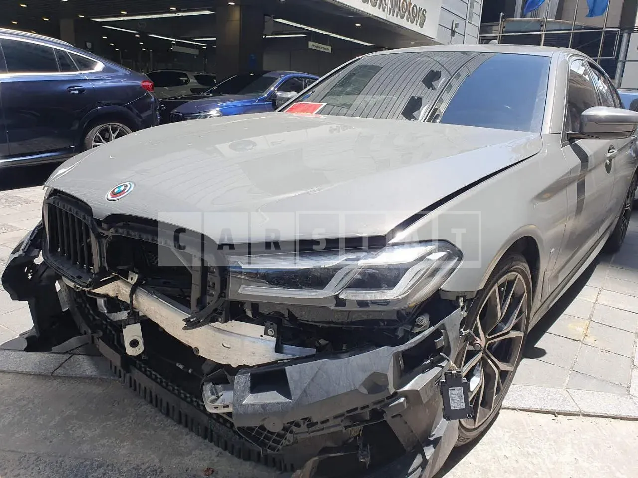 Photo 2 of 48: 2022 BMW 520i, VIN WBA11BH06NWX61456 — Korean insurance auction