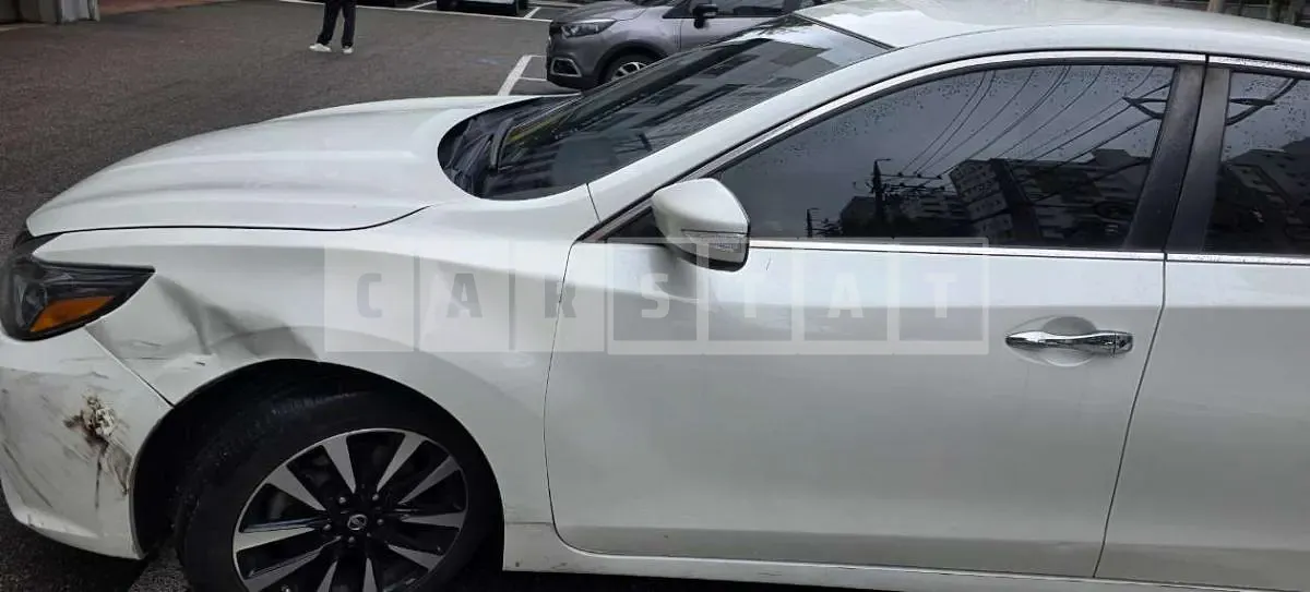 Photo 2 of 7: 2017 Nissan Altima 2.5 — Korean insurance auction
