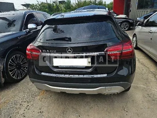 Photo 2 of 4: 2019 Mercedes-Benz GLA220 — Korean insurance auction