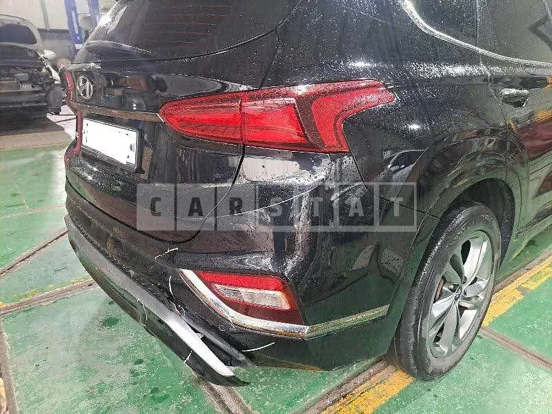 Photo 2 of 32: 2019 Hyundai Santa Fe, VIN KMHS581CBLU202113 — Korean insurance auction