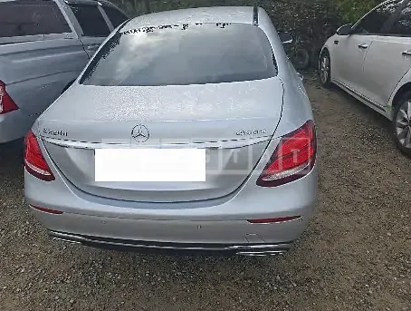 Photo 2 of 14: 2019 Mercedes-Benz E220 d 4Matic — Korean insurance auction