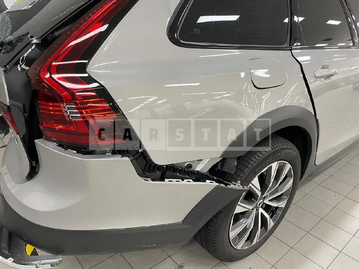 Photo 2 of 28: 2023 Volvo V90CCB5 AWD, VIN YV1PZL120P1165180 — Korean insurance auction