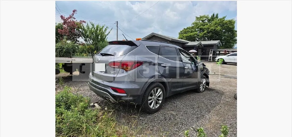 Photo 2 of 9: 2016 Hyundai Santa Fe 2.0 (4WD) — Korean insurance auction