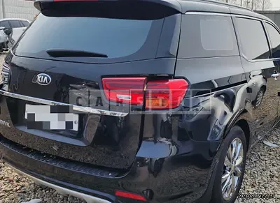 Photo 1 of 15: 2018 Kia Carnivals, VIN KNAME81ABKS522526 — Korean insurance auction