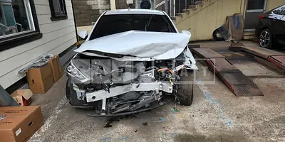 Photo 1 of 5: 2017 Hyundai Modern Ionic Electric, VIN KMHC051HFHU002633 — Korean insurance auction