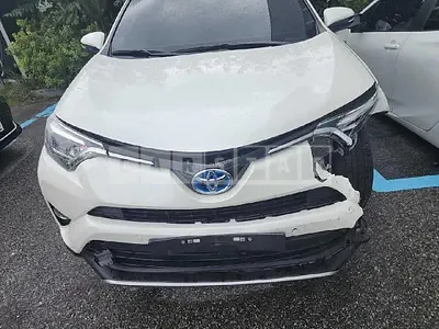 Photo 1 of 25: 2018 Toyota Love 4 Hybrid — Korean insurance auction