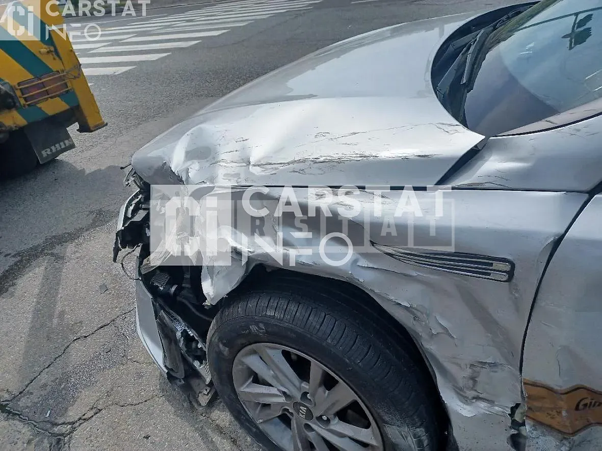 Photo 2 of 19: 2019 Kia K5, VIN KNAGU416BLA362107 — Korean insurance auction