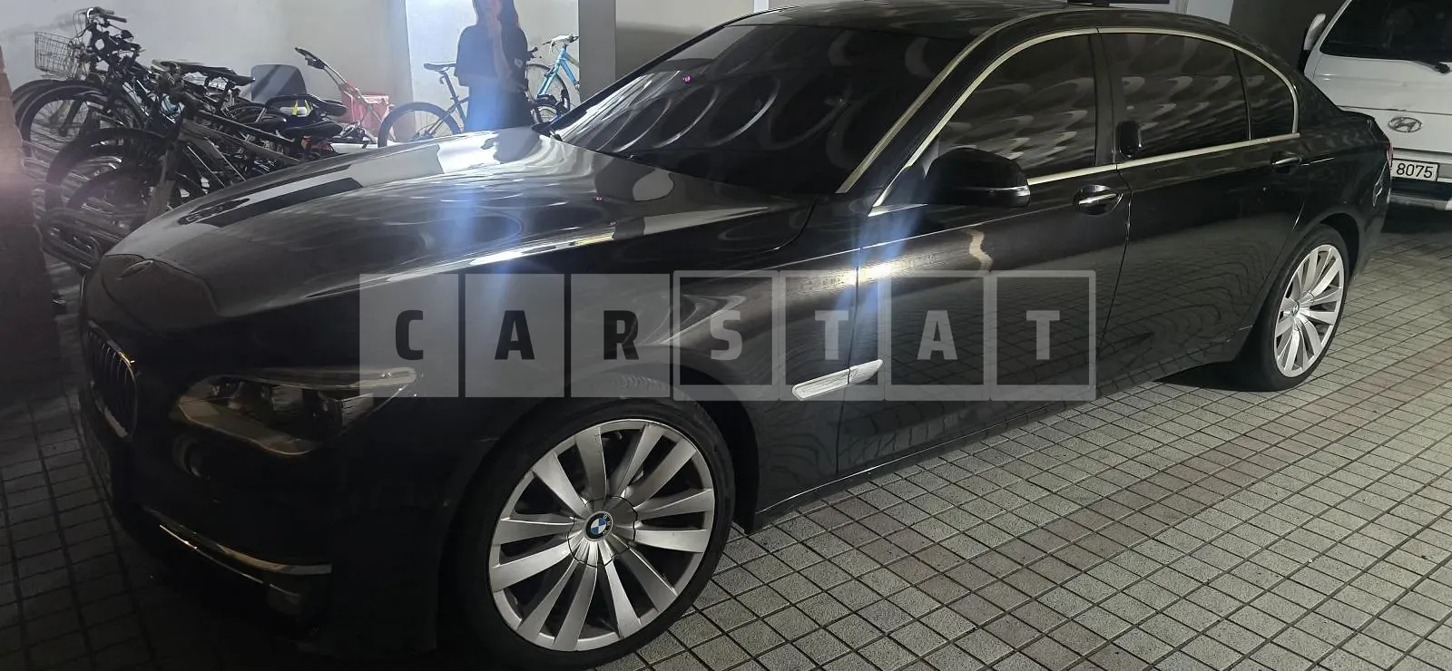Photo 2 of 7: 2015 BMW 750Li xDrive, VIN WBAYF8106FD185801 — Korean insurance auction