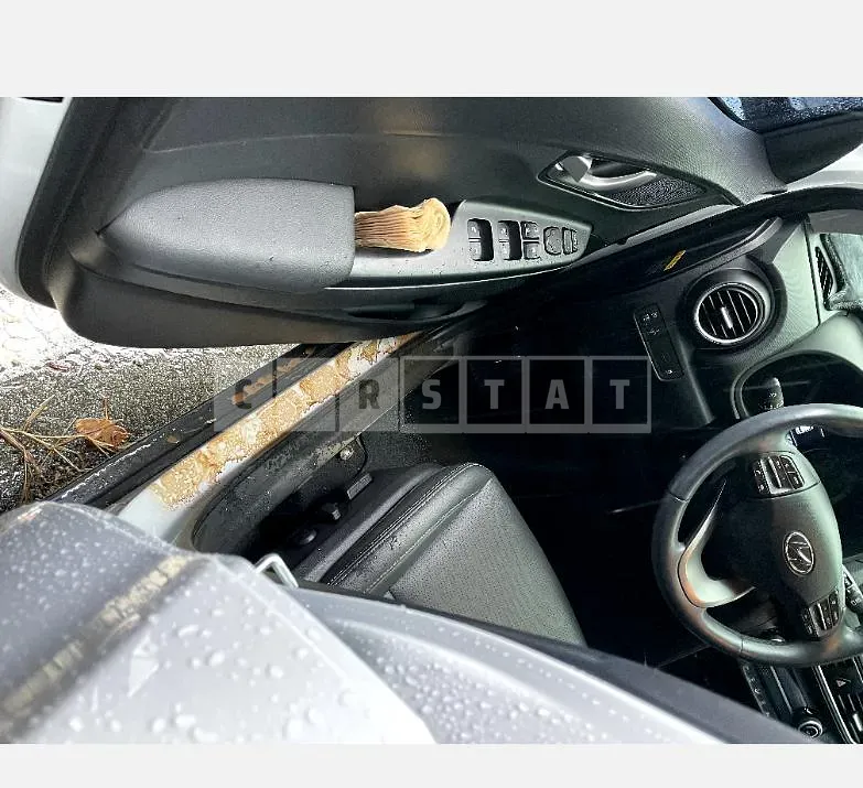 Photo 2 of 6: 2019 Hyundai Kona — Korean insurance auction