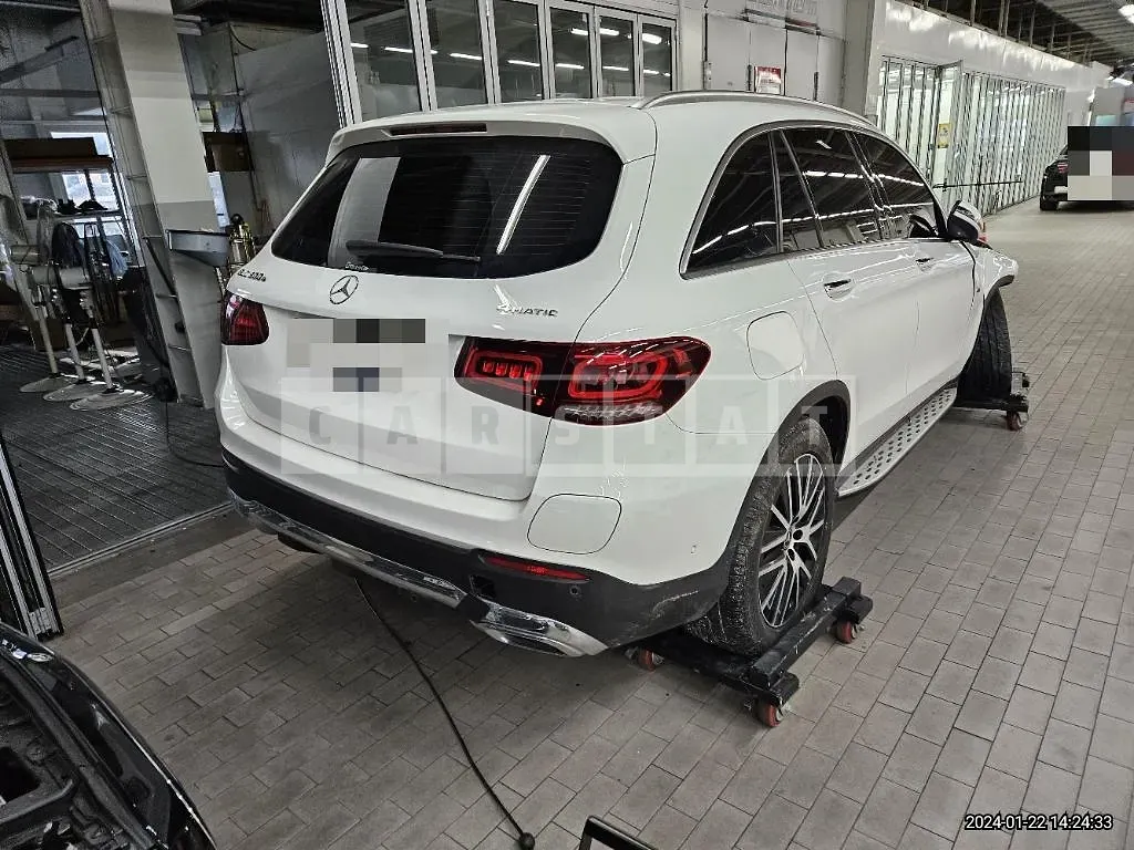 Photo 2 of 11: 2020 Mercedes-Benz GLC300 e 4Matic, VIN W1N0G5DB5MF874070 — Korean insurance auction