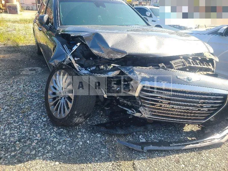 Photo 2 of 32: 2018 Genesis EQ900 — Korean insurance auction