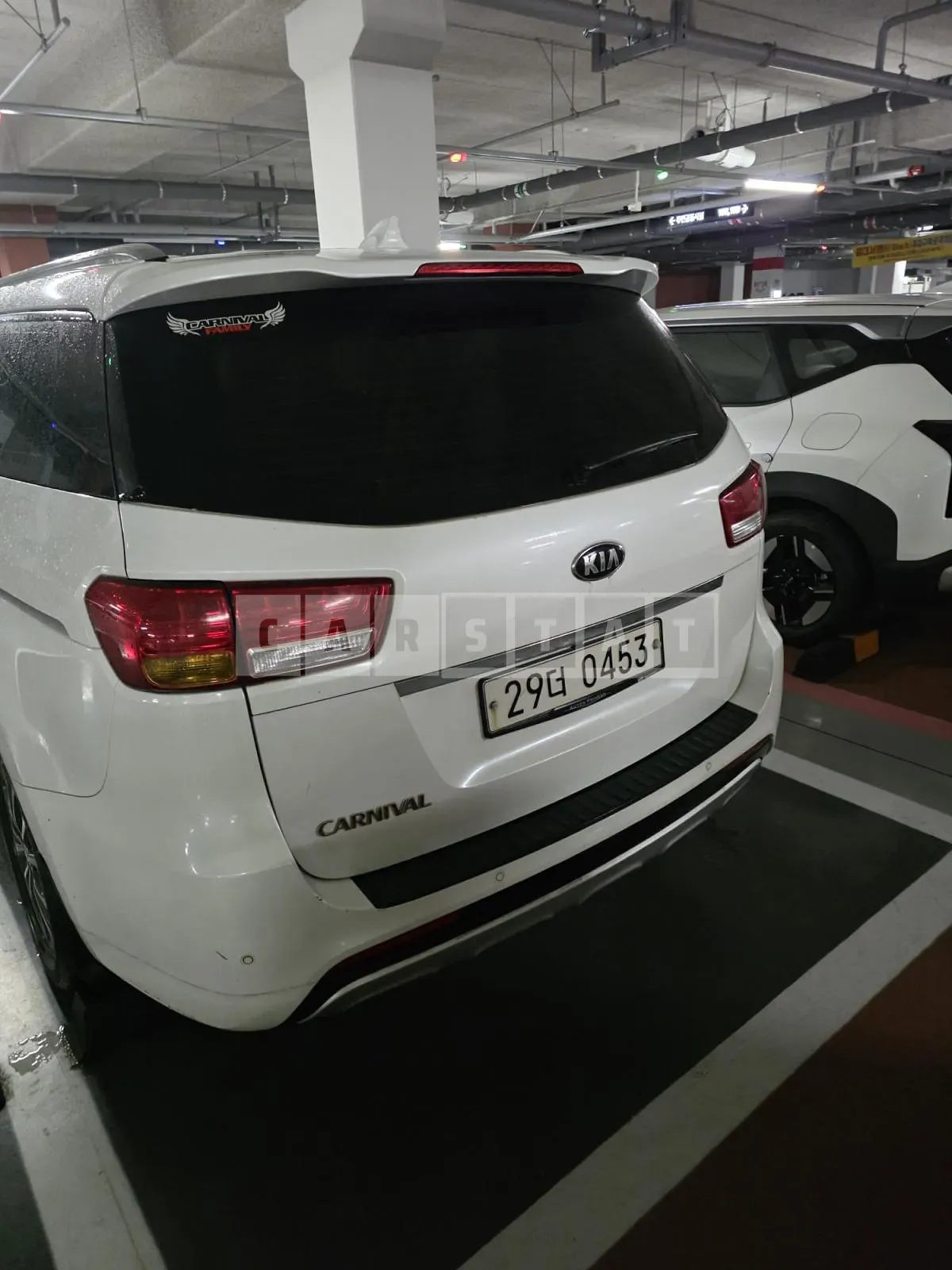 Photo 2 of 4: 2016 Kia Carnival 2.2, VIN KNAMB81ABHS260578 — Korean insurance auction