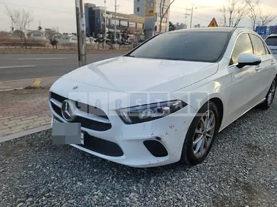 Photo 1 of 2: 2020 Mercedes-Benz (parts) A220 Sedan Headlamp — Korean insurance auction