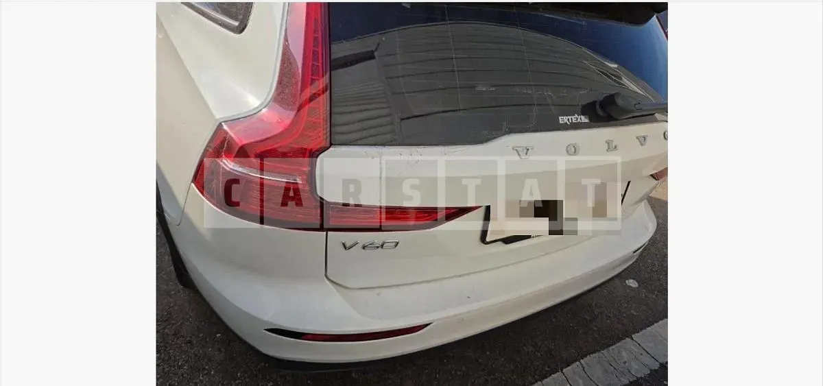 Photo 2 of 18: 2021 Volvo V60CCB5 AWD, VIN YV1ZZL12CN1087383 — Korean insurance auction