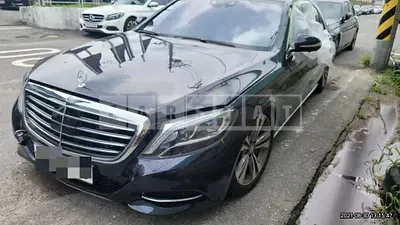 Photo 1 of 17: 2016 Mercedes-Benz Benzen S500 4Matic L, VIN WDDUG8FB2GA247194 — Korean insurance auction