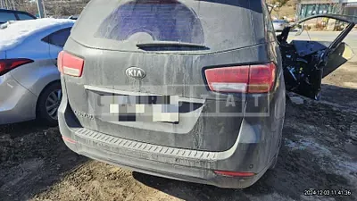 Photo 1 of 22: 2015 Kia Carnivals — Korean insurance auction