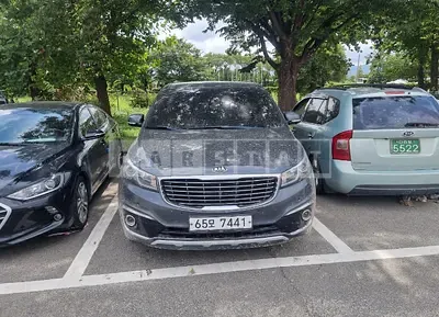 Photo 1 of 13: 2018 Kia Carnival, VIN KNAMC81ABJS353653 — Korean insurance auction