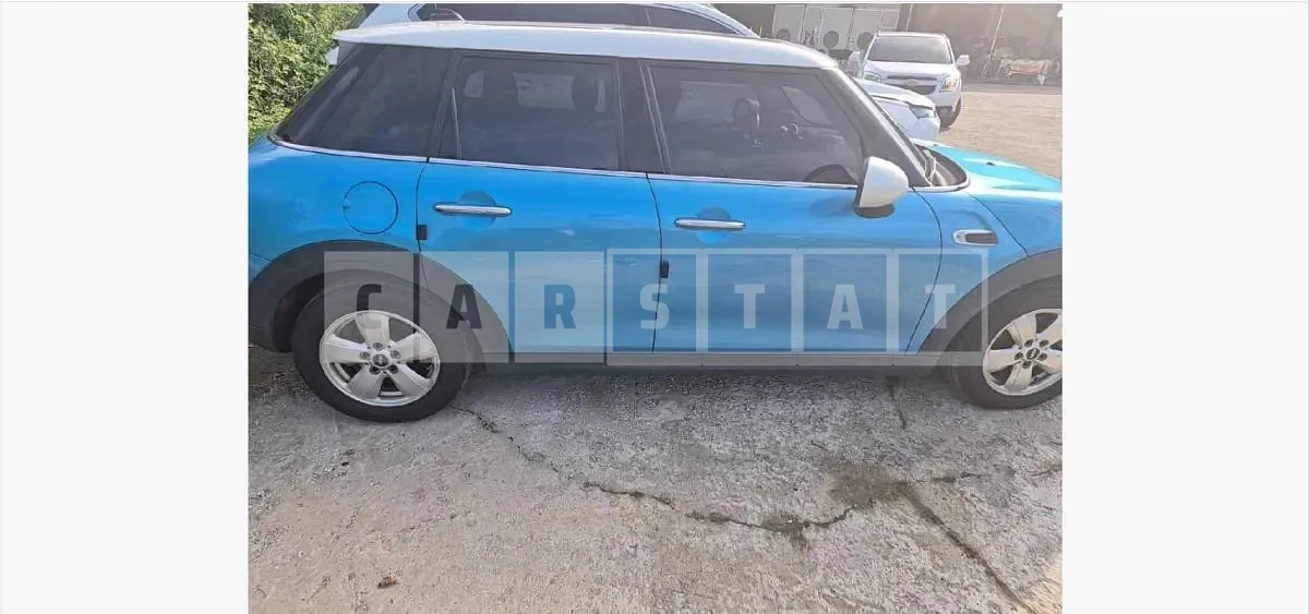 Photo 2 of 15: 2018 MINI Cooper D Five Door — Korean insurance auction