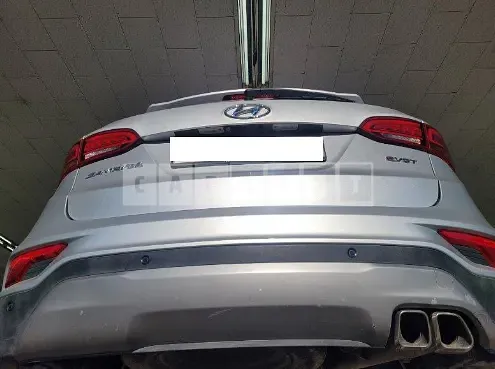 Photo 2 of 33: 2016 Hyundai Santa Fe, VIN KMHSW81UBGU523814 — Korean insurance auction