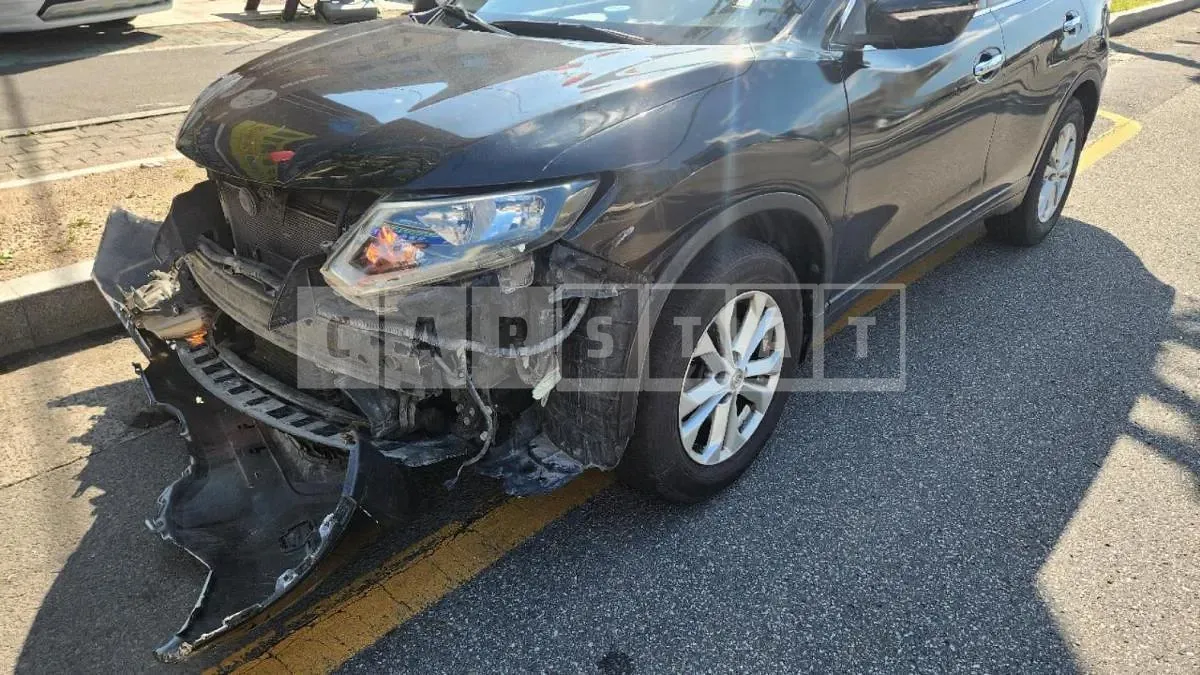 Photo 2 of 4: 2015 Nissan X-Trail — Korean insurance auction