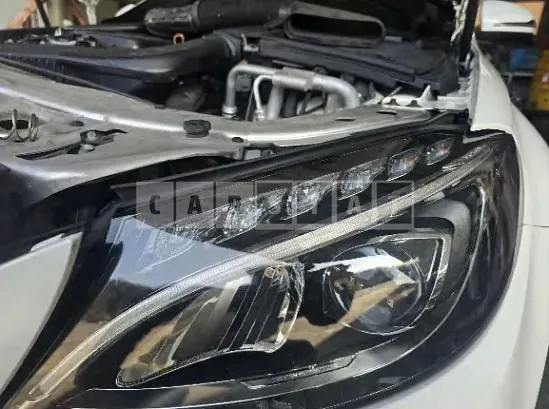 Photo 2 of 30: 2018 Mercedes-Benz C 200d — Korean insurance auction