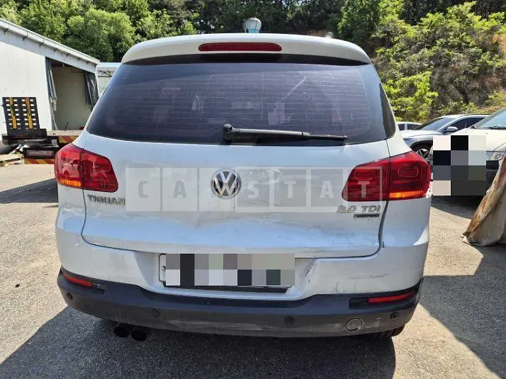 Photo 2 of 13: 2015 Volkswagen Tiguan 2.0 TDI Blue Motion — Korean insurance auction