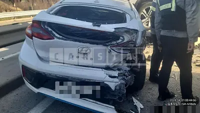 Photo 1 of 7: 2017 Hyundai IONIQ Hybrid, VIN KMHC051CGHU039353 — Korean insurance auction